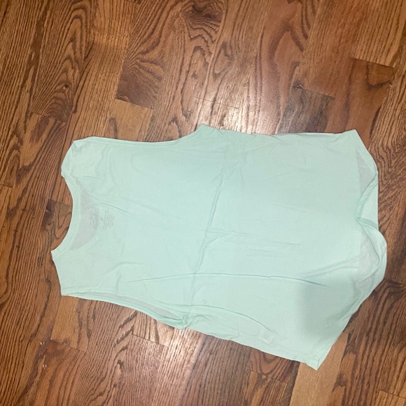 Graphic Tank - Picture 2 of 3